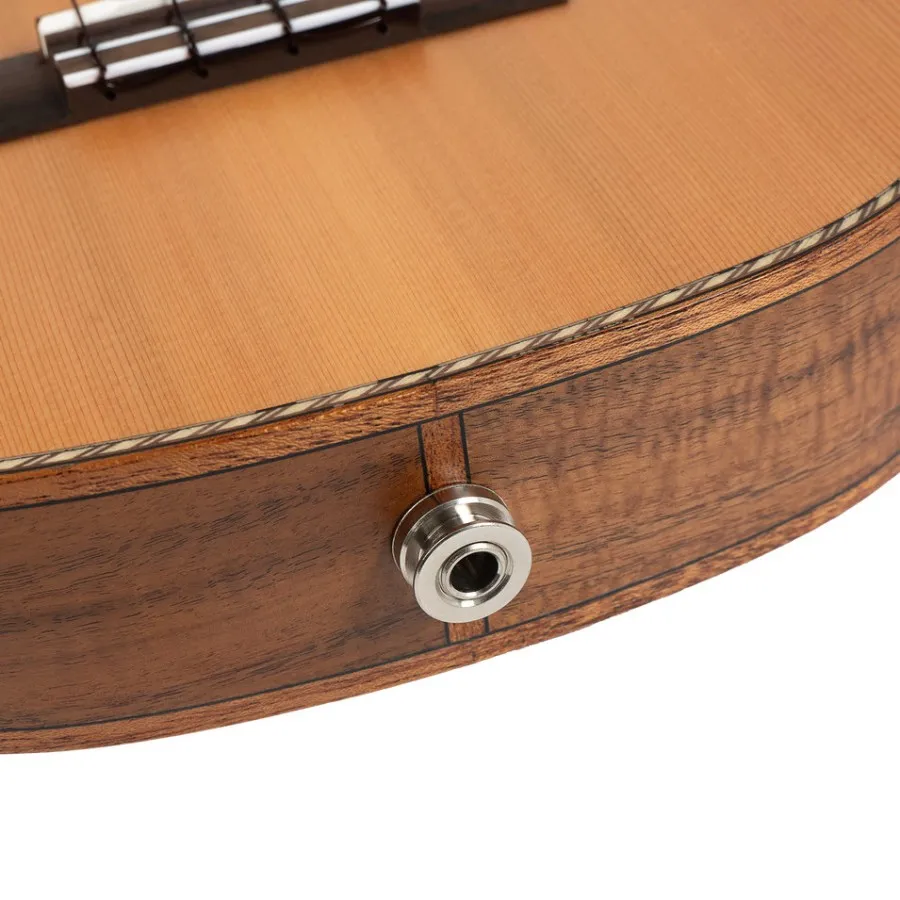 Тенор укулеле Cascha CUTCS1-EQ, Кедрово дърво, Solid Top, С електроника