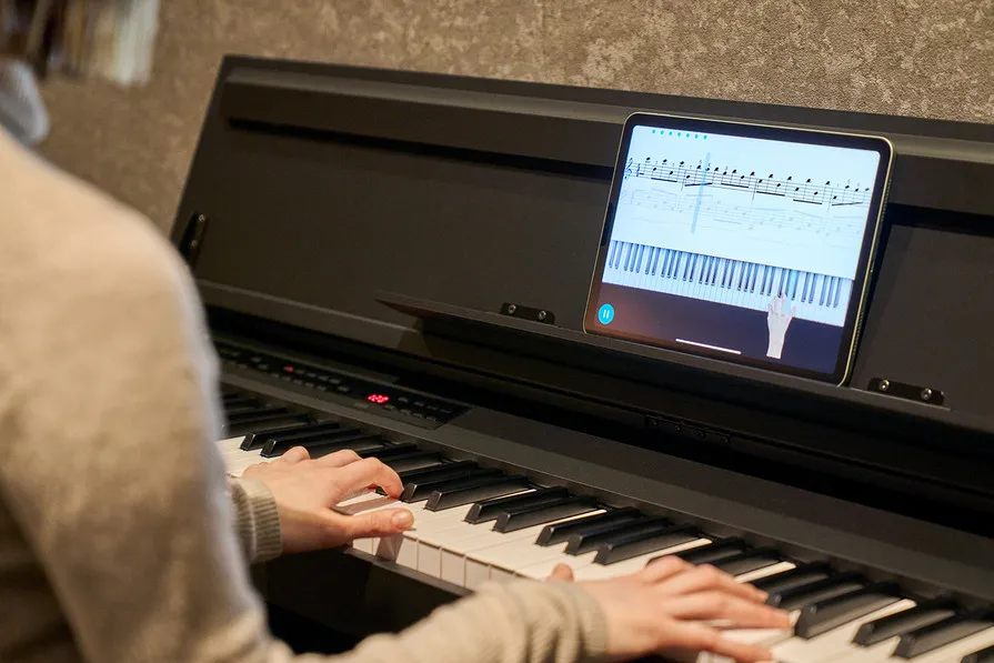 KORG E1 AIR Digital Piano