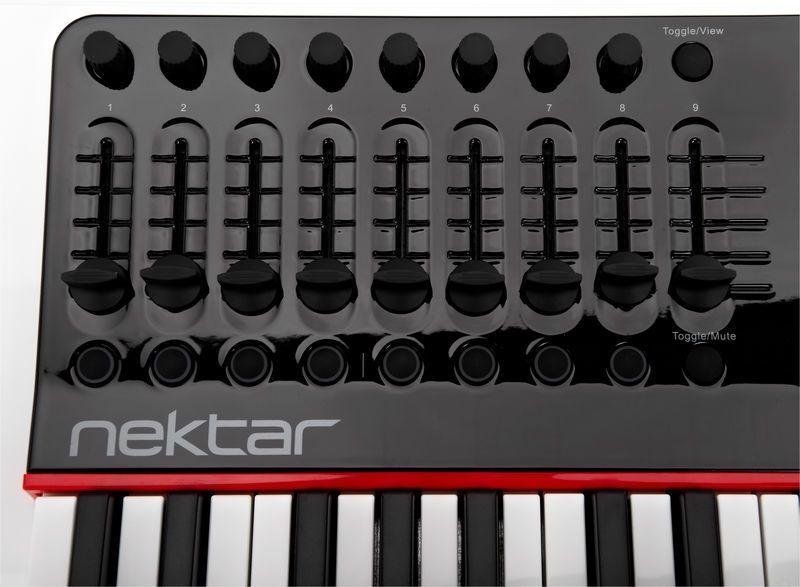 MIDI клавиатура Nektar Panorama P4