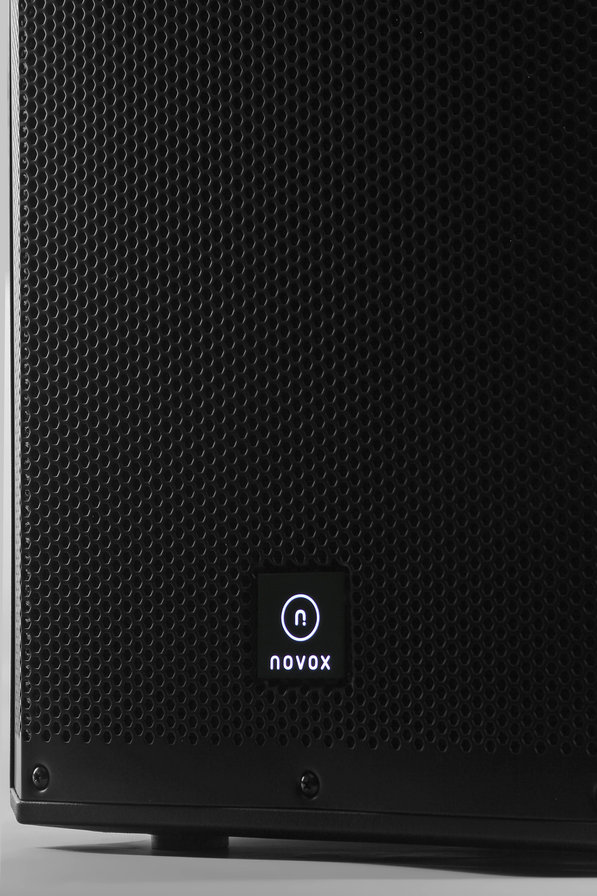 Novox N-Vibe 15 -активна тонколона 500W 15"