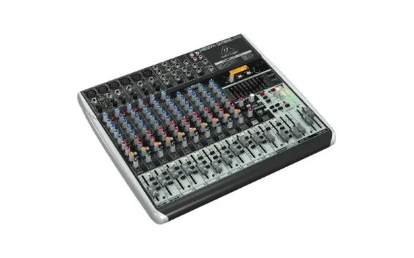 Behringer QX1832 USB