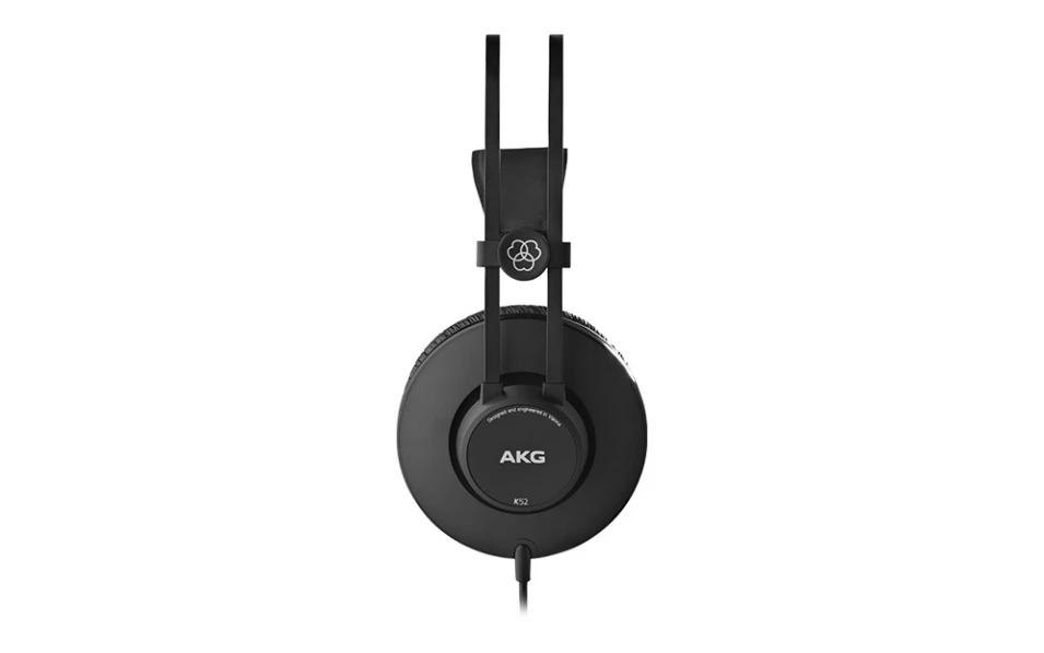 AKG K52