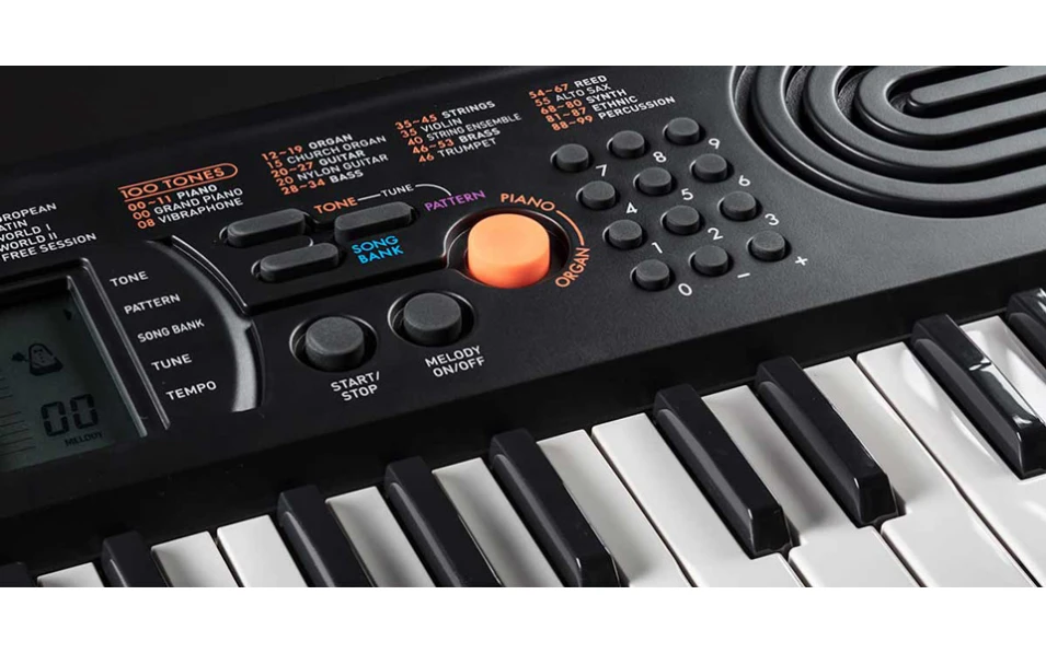 Детски синтезатор CASIO SA-76, черен/оранжев