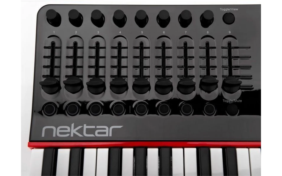 MIDI клавиатура Nektar Panorama P4