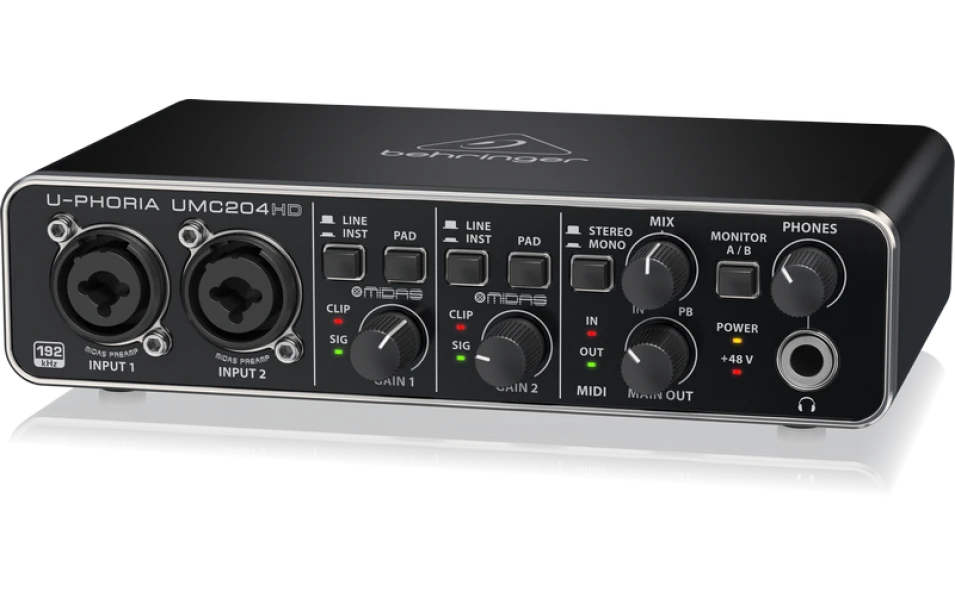 Behringer UMC 204 HD